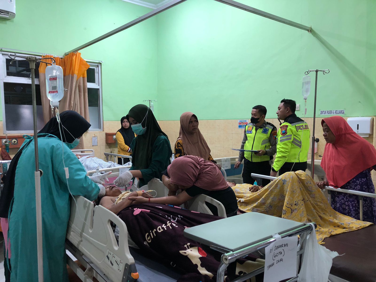 Korban truk yang masuk ke jurang di Probolinggo Foto: Ist