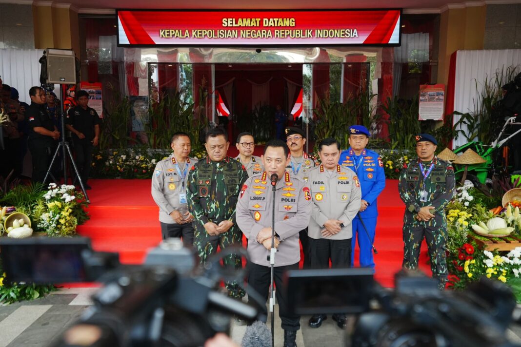 Kapolri Jenderal Listyo Sigit Prabowo memberikan arahan di Rakernis Baharkam-Korbrimob, 15 Mei 2025.