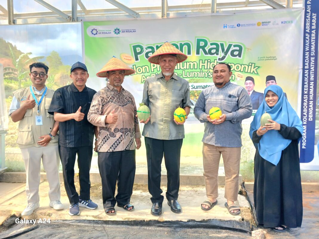 Gubernur Sumbar Apresiasi Panen Raya Melon Hidroponik di Lumin’s Farm Ar Risalah