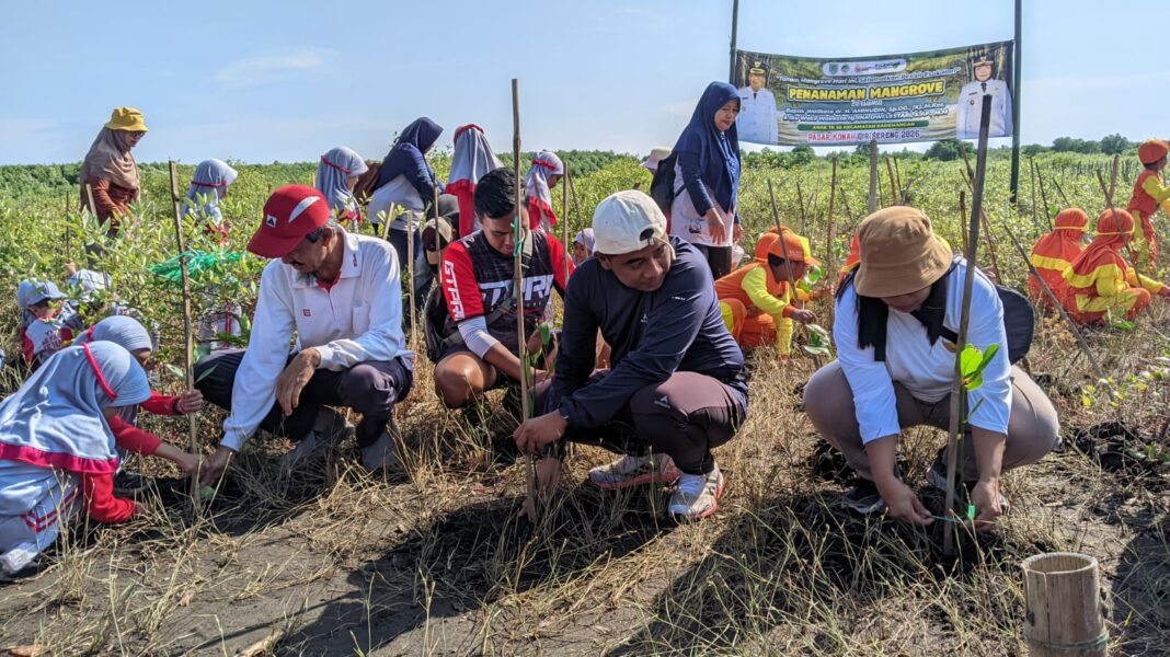 Masyarakat Dorong Pola Hidup Sehat Dan Peduli Lingkungan, GP Ansor Kota Probolinggo Gelar Gowes dan Tanam Mangrove
