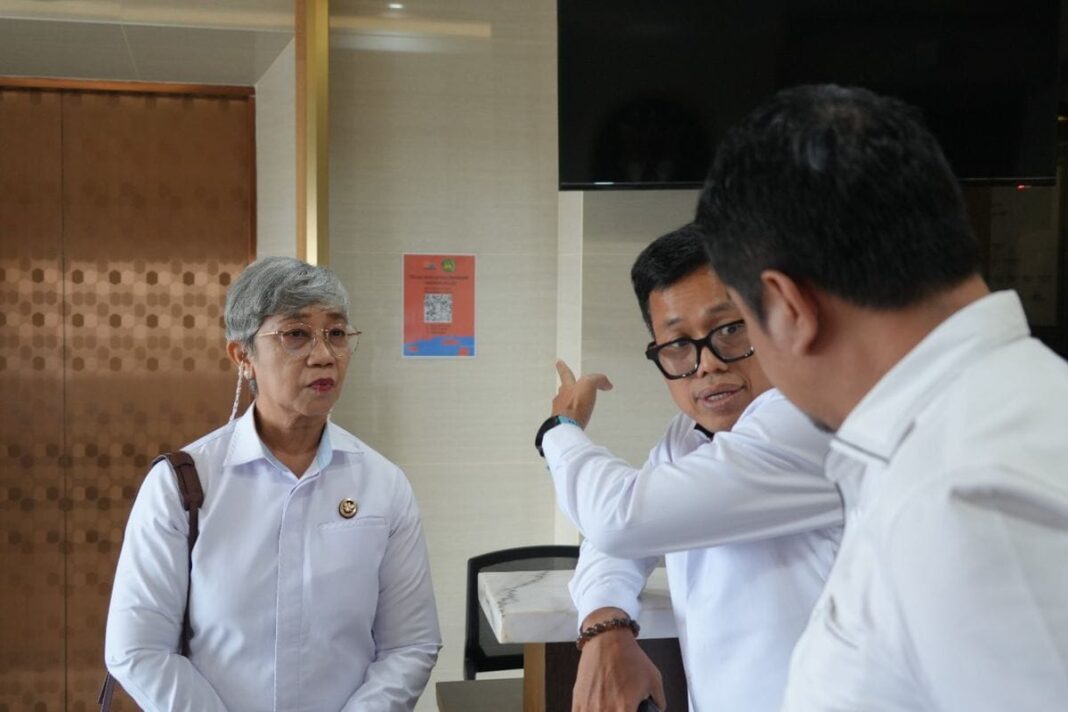 Komisi Kejaksaan Pantau Langsung Penanganan Kasus Korupsi Eks Jampidsus Febrie Adriansyah